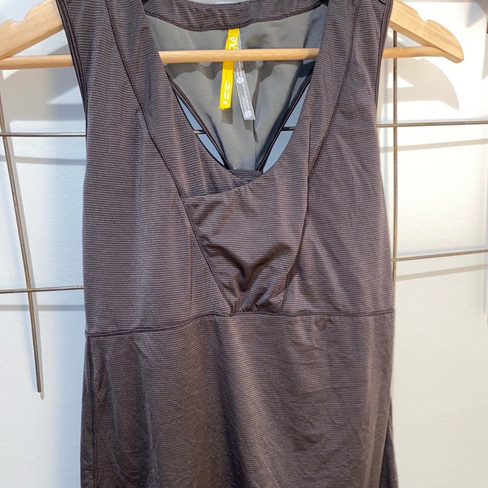 Lole xl running top upf 50 gray stripe shelf bra